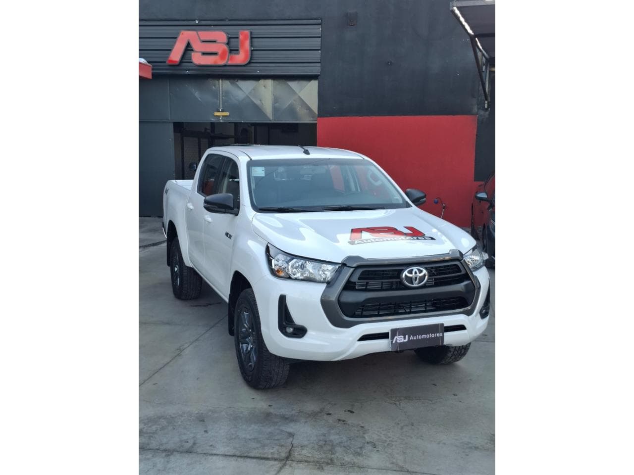 Toyota Hilux Pick-up 2.8 Cd Sr 204cv 4x4 Mt Okm