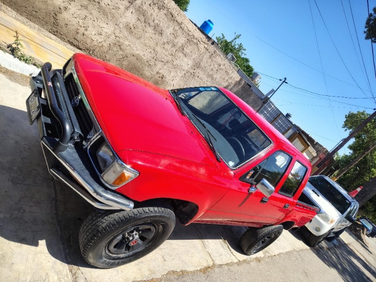 Toyota Hilux 100% Japón 4x4 Nafta C/gnc Impecable