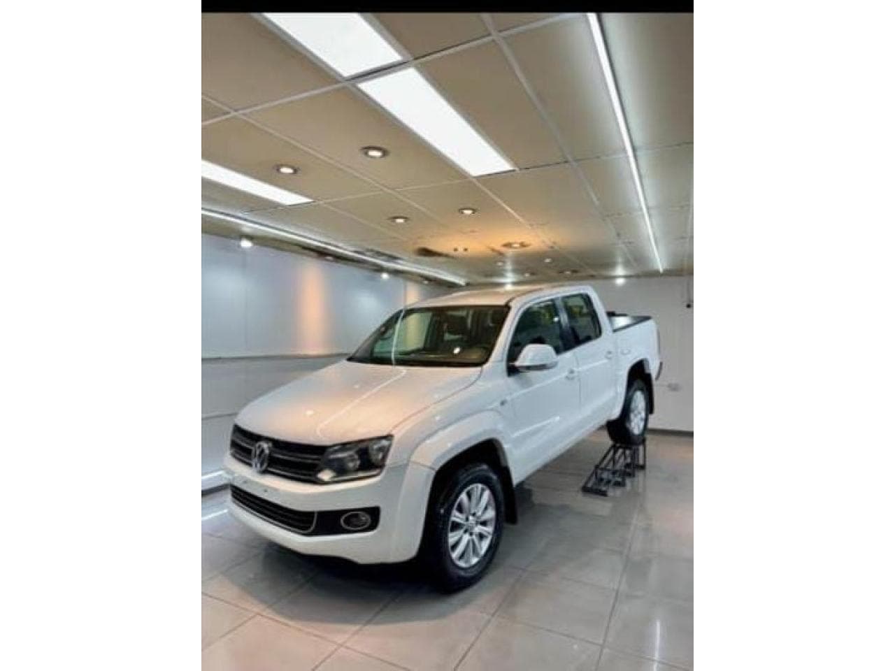 Volkswagen Amarok Highline Pack At 180hp 4x4 2014  Titular - Escuchamos Tú Propuesta