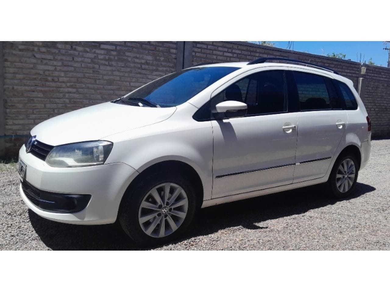 Volkswagen Suran 2012 Nafta