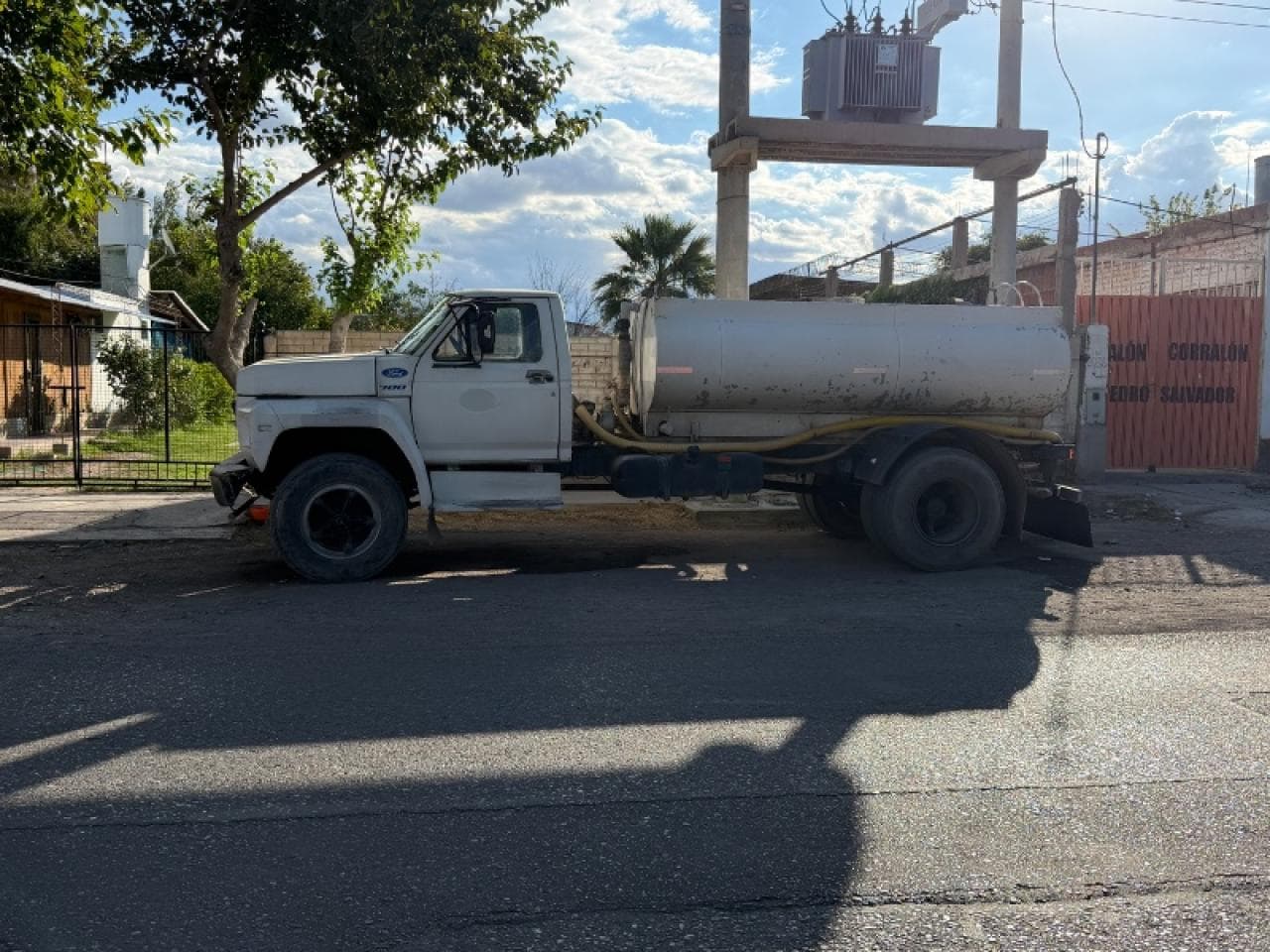 Ford Americano 1992 Tanque
