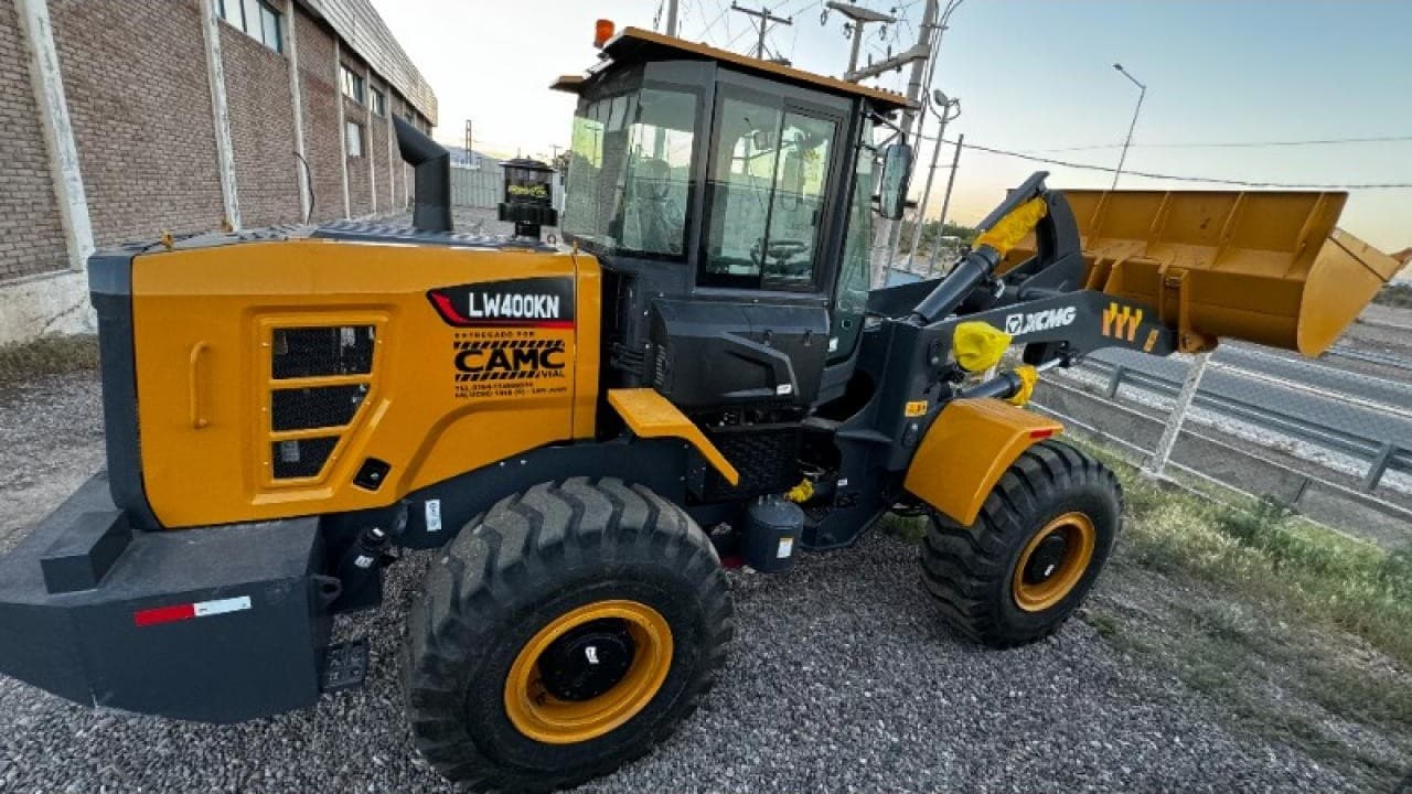Pala Cargadora Frontal Xcmg Modelo Lw400kn - 2.4 M3 - 4.500 Kg - Joystick - A/a - 0 Km - Entrega Inmediata