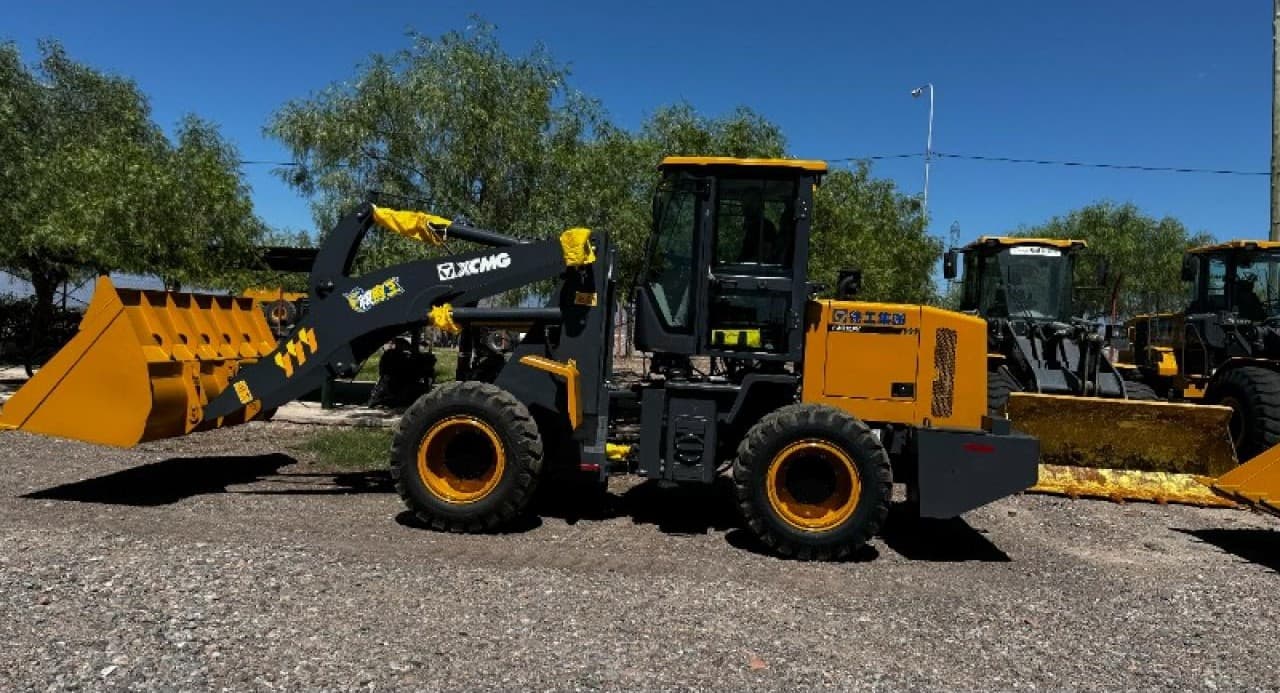 Pala Cargadora Frontal Xcmg Modelo Lw230fv - 2.1 M3 - Altura Descarga 4.5 M - 1600 Kg - Joystick - 0km
