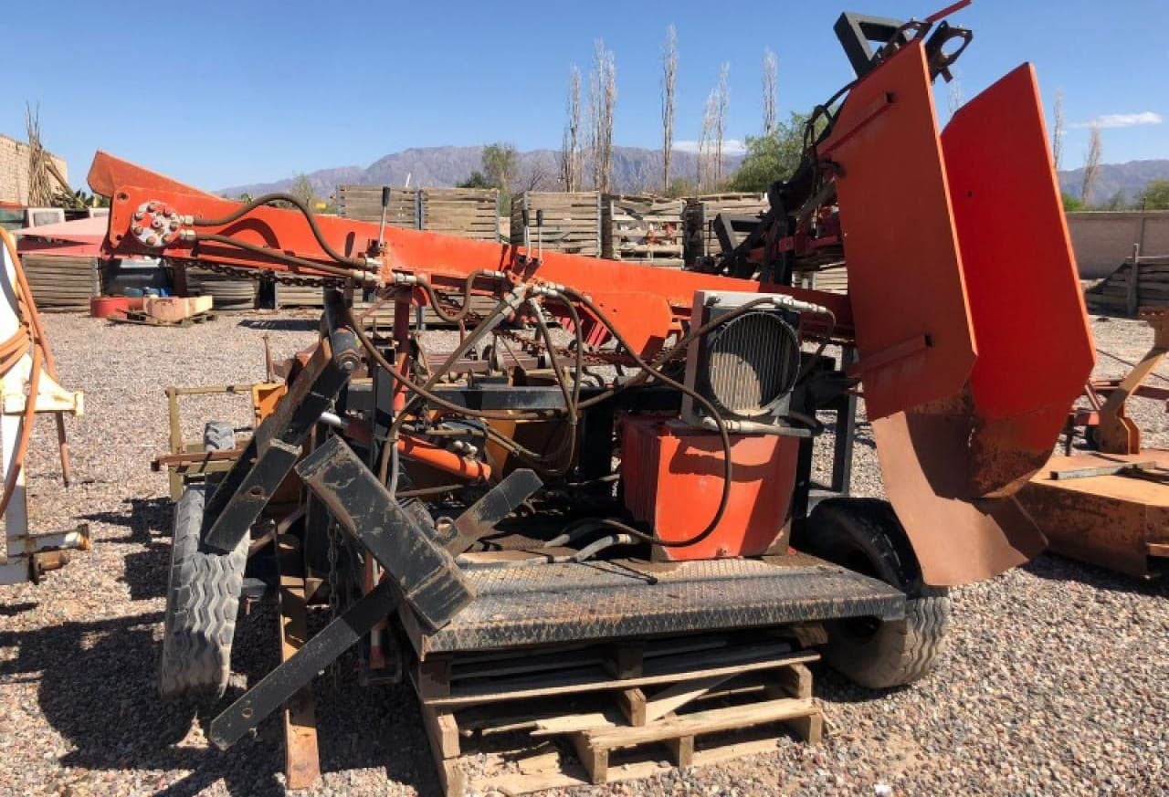 Arrancadora Y Cortadora De Ajo Erme Sa