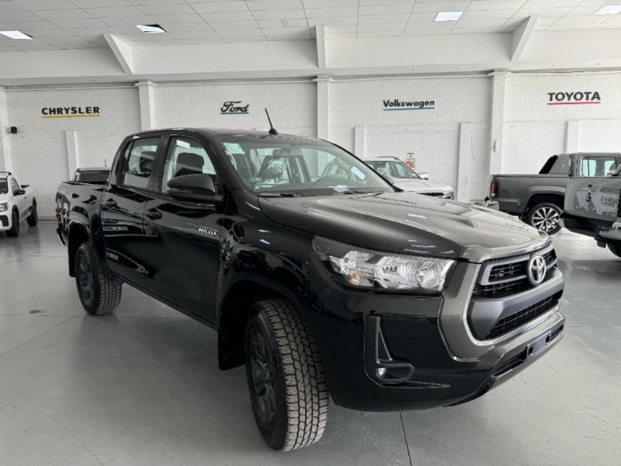 Toyota Hilux 2.8 Sr 4x4 Mt 0km