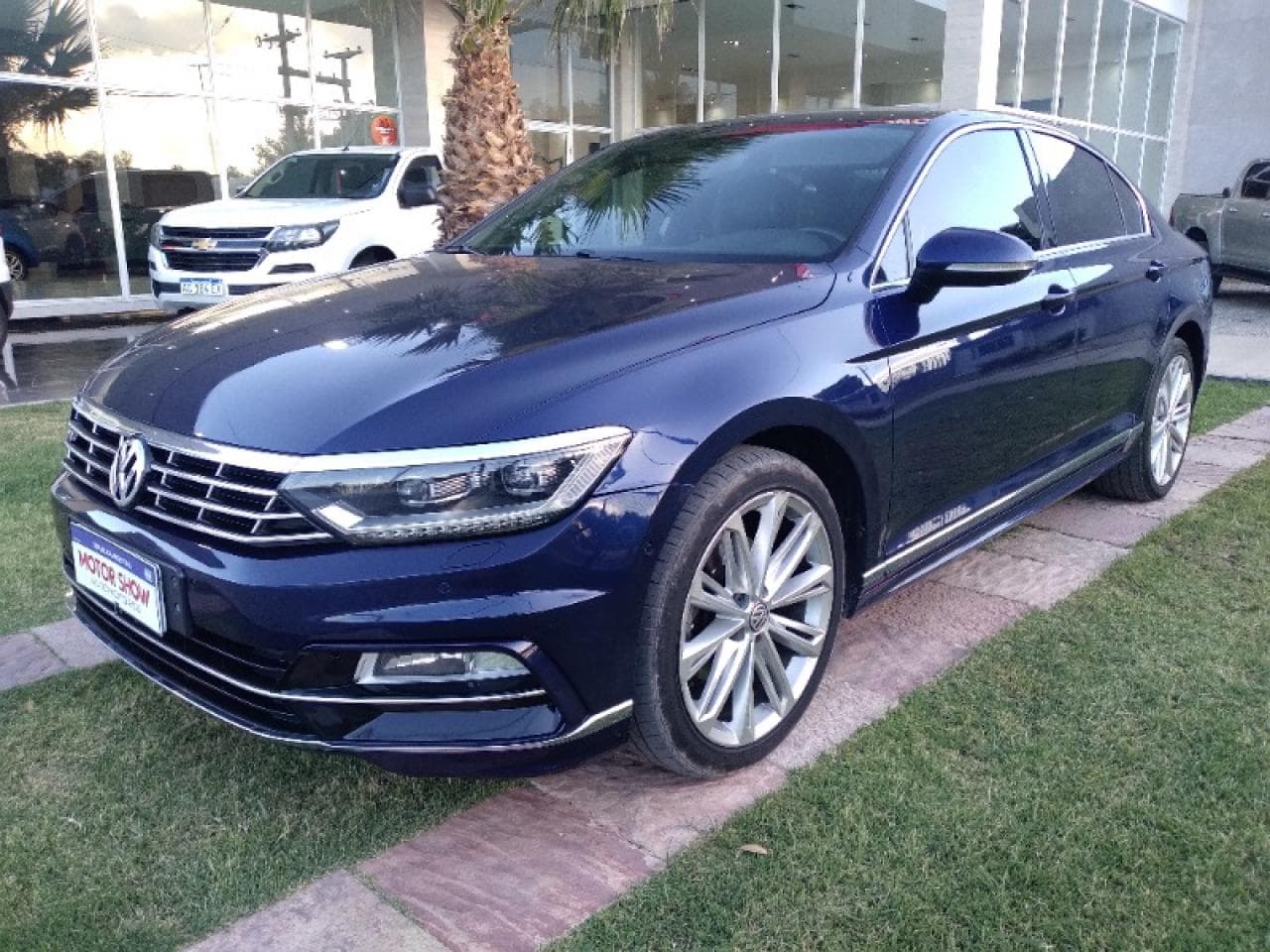 Volkswagen Passat R-line