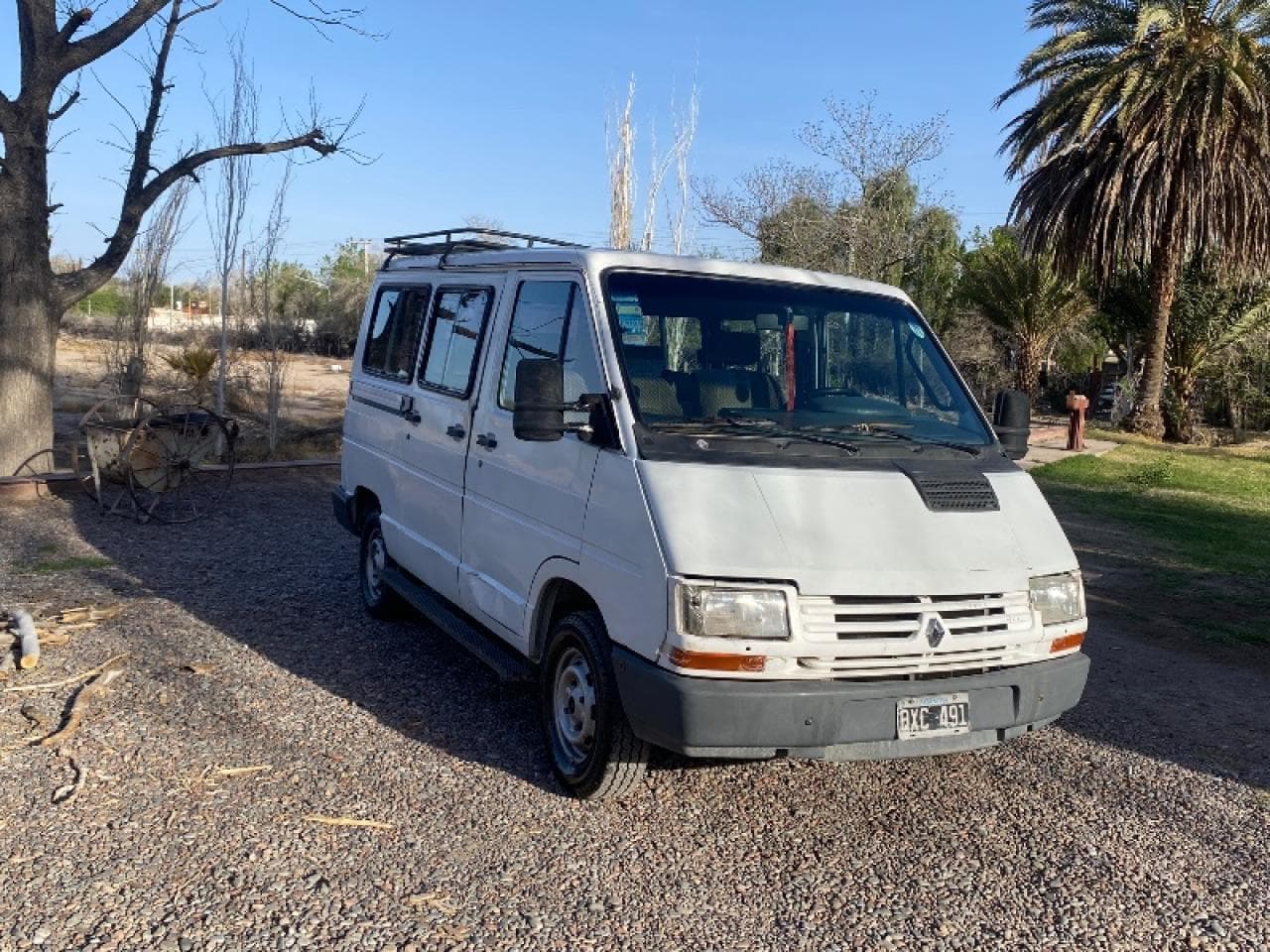 Renault Trafic Corta Diesel Vidriada Con Asientos / 1998