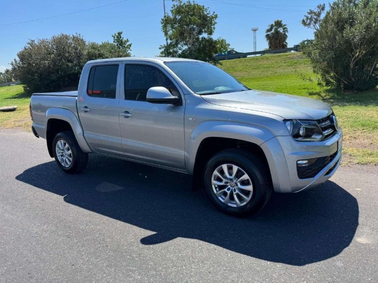 Volkswagen Amarok Confortline 2023 4x4 Manual Con 40.000 Km Único Dueño