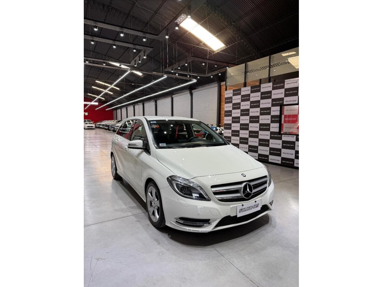 Mercedes Benz B200 Blue Efficiency At 2013