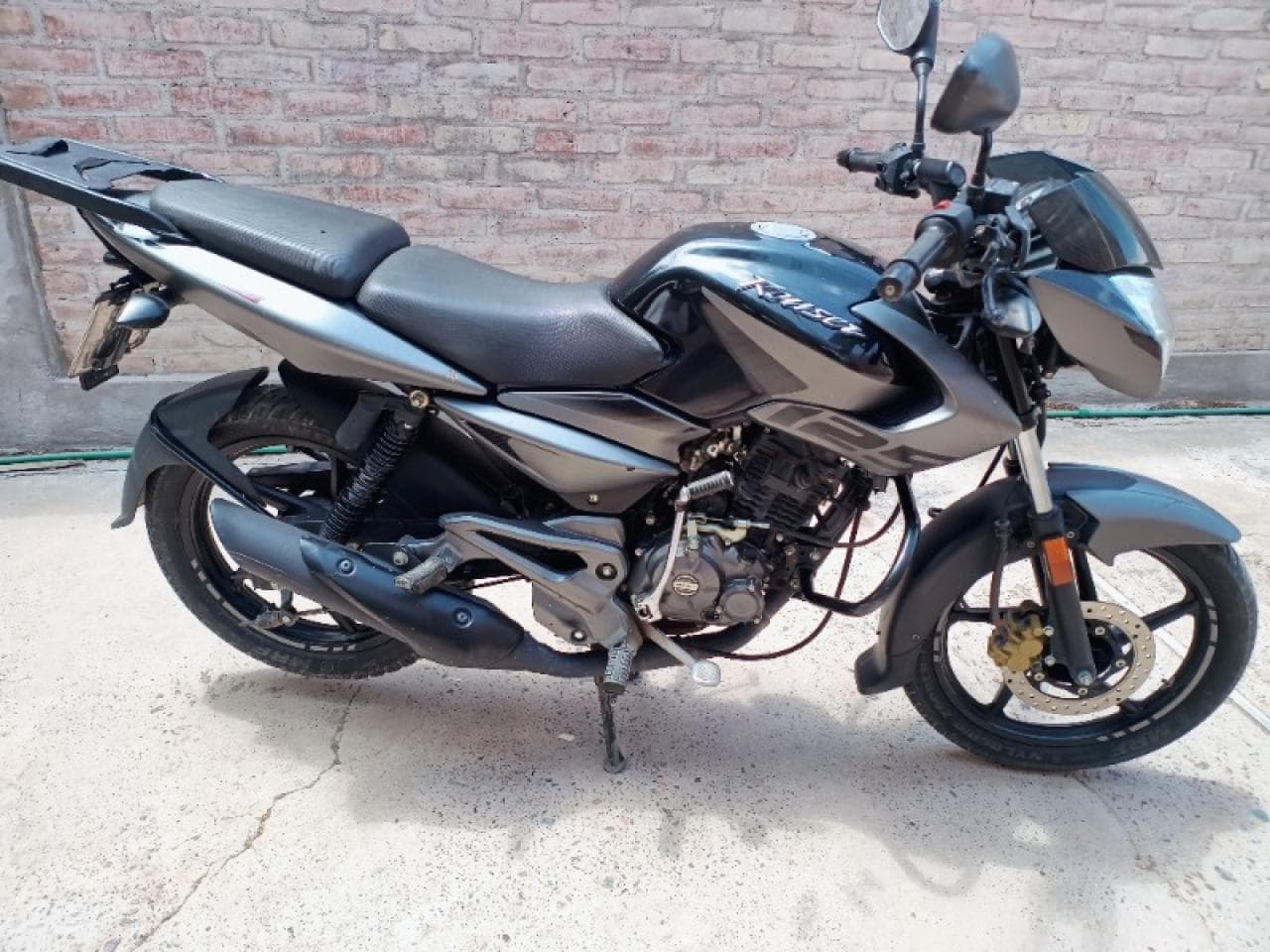 Rouser 125 2023