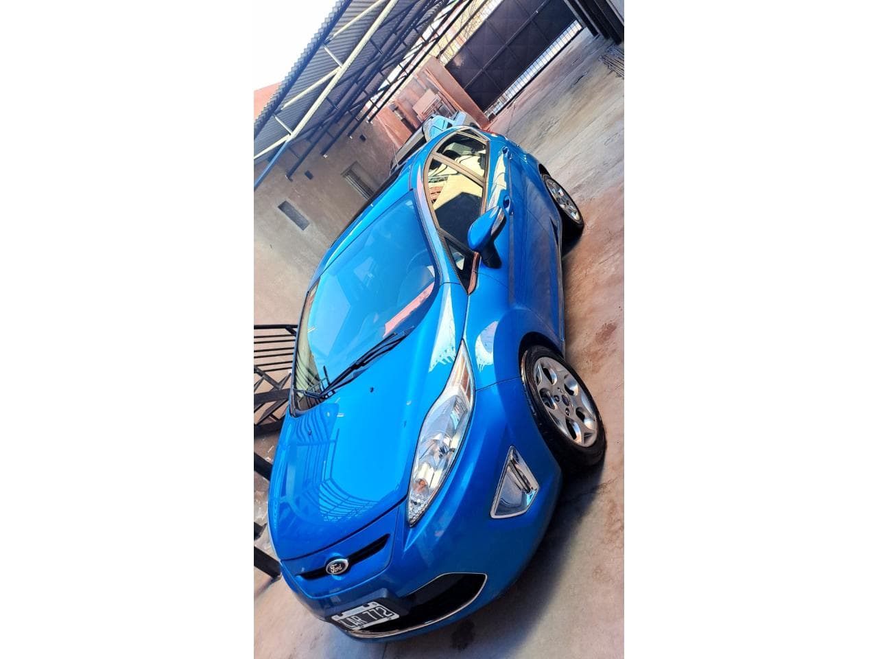 Ford Fiesta Kinetic Titanium 2012