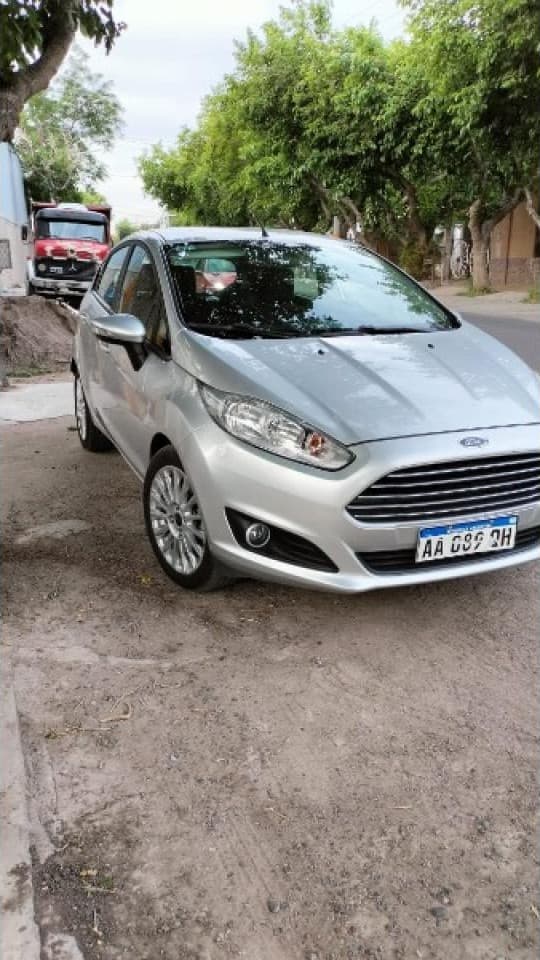 Ford Fiesta 2016 Se Impecable Unica Mano 4 Cubiertas Kumo Nuevas Bateria Nueva 66000km