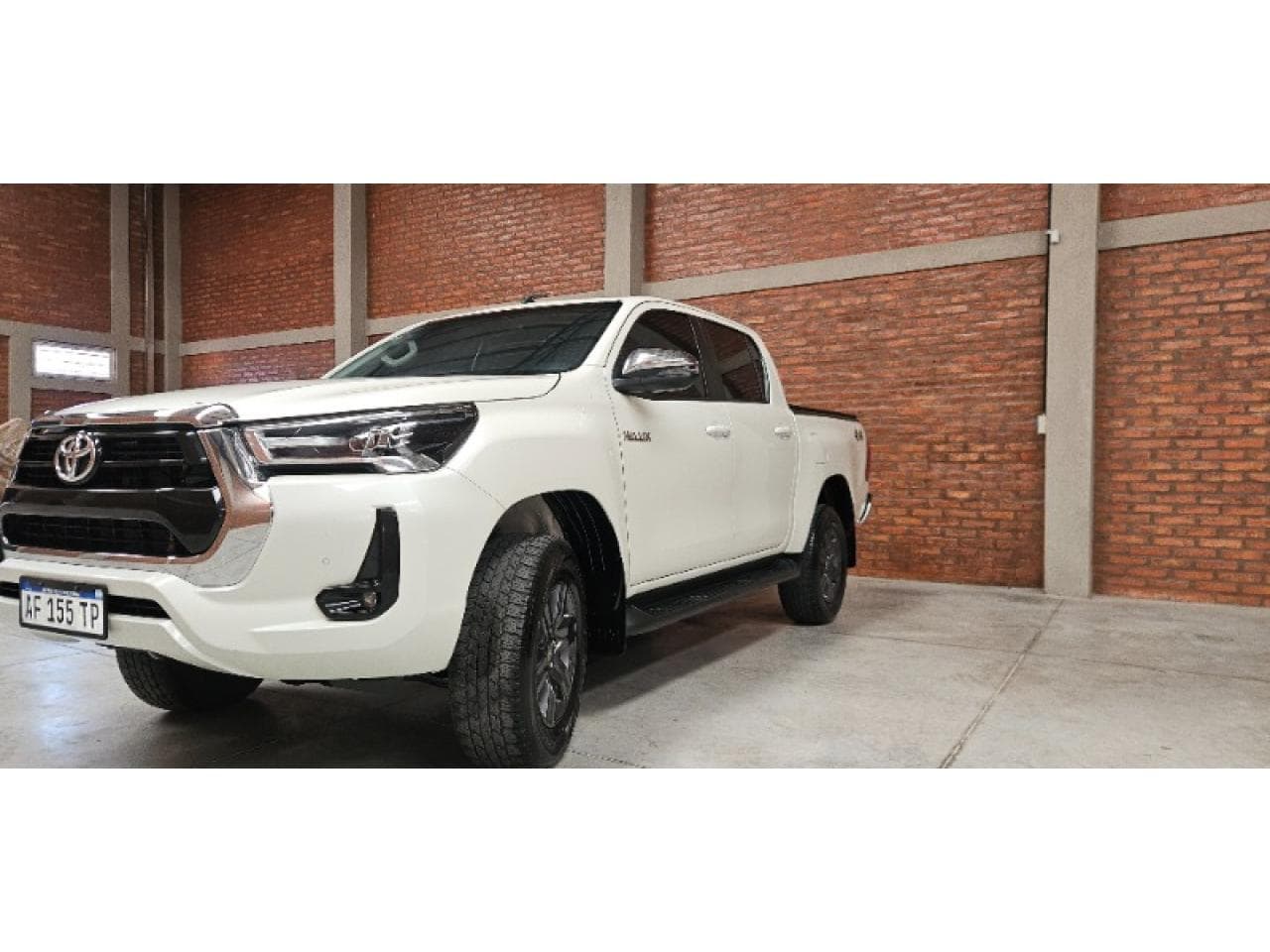Toyota Hilux 2022 Srv 4x4 Automatica Primera Mano 40000 Kilómetros Servis Oficiales