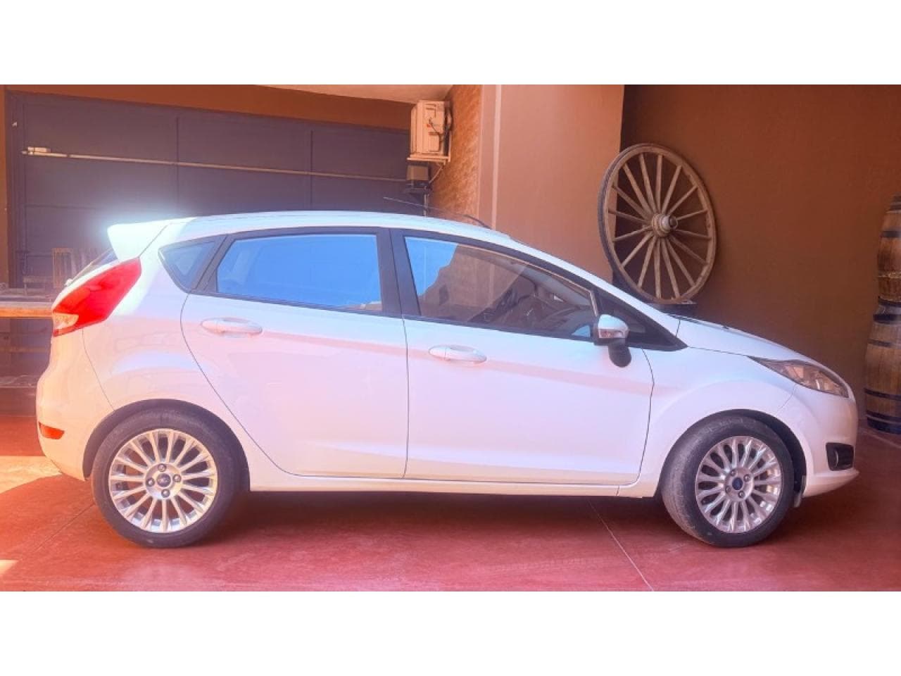 Ford Fiesta Kinetic 2015 Se Plus